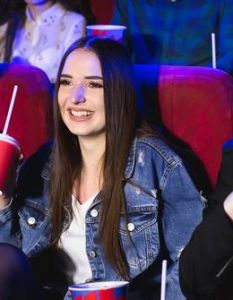 Kinobesuch Kino (Foto: AdobeStock - Artem Zakharov)