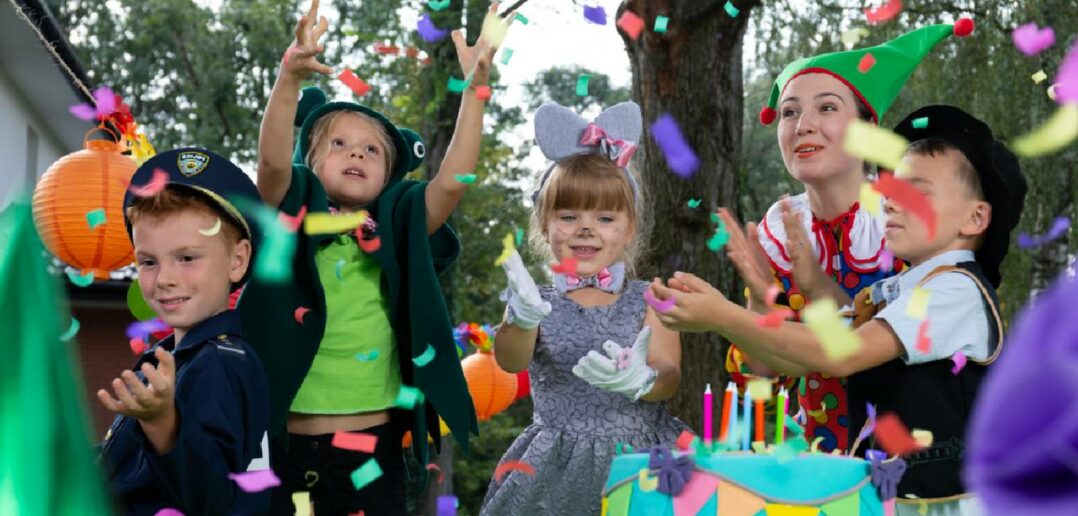 Fasching basteln: Kindergarten Ideen für große und kleine Kinder (Foto: Adobe Stock- Photographee.)