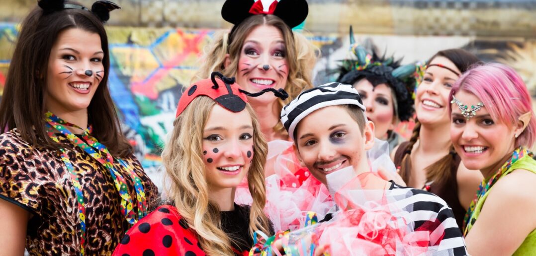 Fastnacht in Mainz 2026: Zwischen Tradition und Trend – so entwickeln sich Faschingskostüme weiter (Foto: AdobeStock - Kzenon - 189229157)