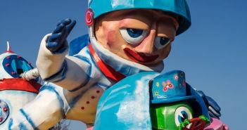 Frankfurter Fastnachtssonntag 2026: Innenstadt autofrei, Zugroute und Sicherheit (Foto: AdobeStock - Bernd Rehorst - 78654221)